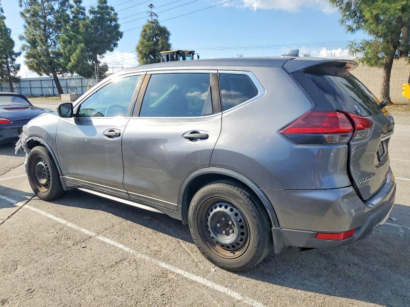 Photo 2 from auction – 2019 NISSAN ROGUE S with VIN 5N1AT2MT4KC769772
