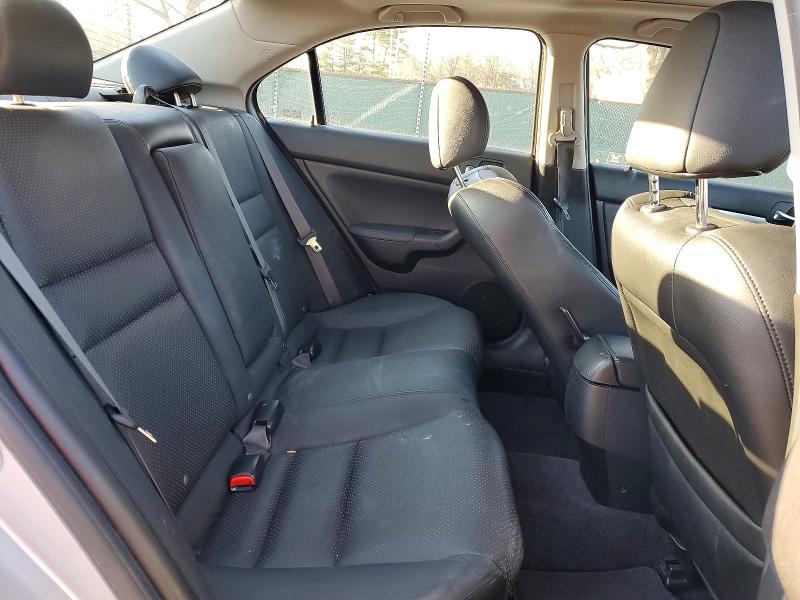 Photo 10 from auction – 2004 ACURA TSX with VIN JH4CL96804C031340