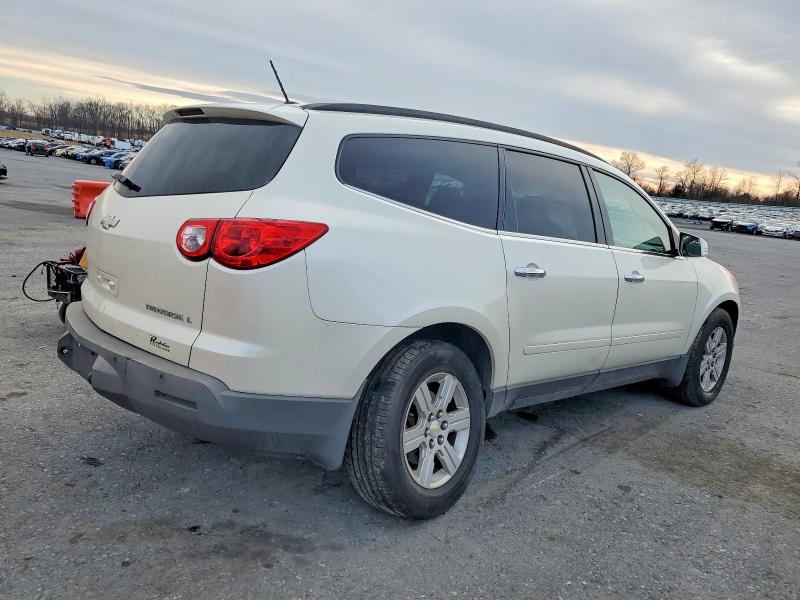 Photo 3 from auction – 2012 CHEVROLET TRAVERSE with VIN 1GNKVJED3CJ380839