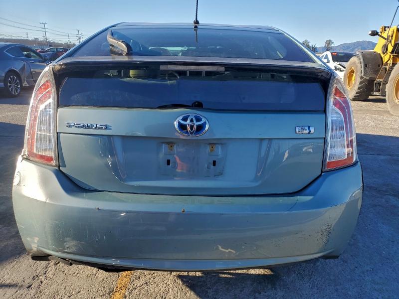 Photo 6 from auction – 2013 TOYOTA PRIUS with VIN JTDKN3DU9D1677668