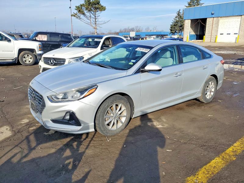 HYUNDAI SONATA SE 2018 with VIN 5NPE24AF2JH639740 - Photo from auction