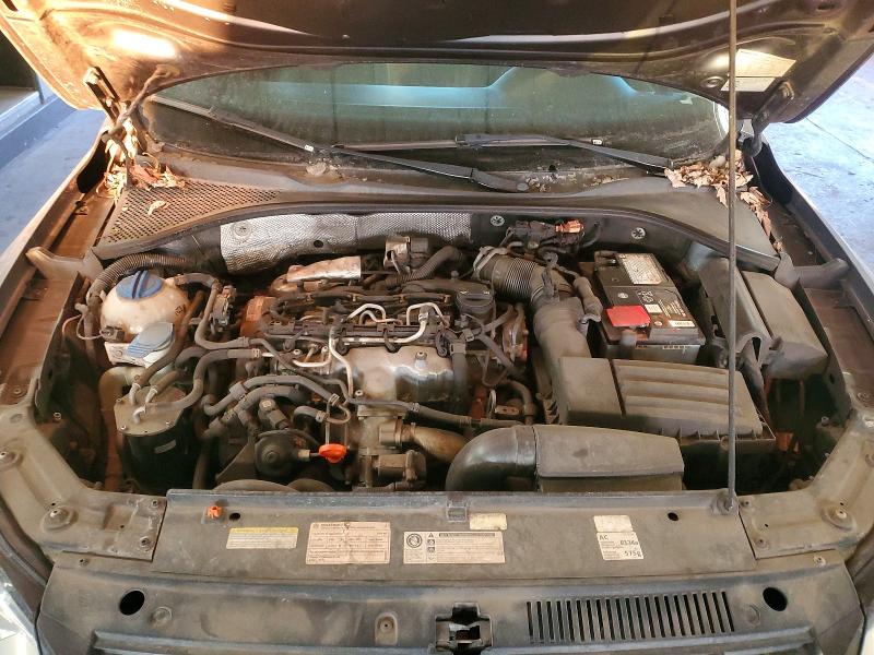 Photo 11 from auction – 2012 VOLKSWAGEN PASSAT SEL with VIN 1VWCN7A36CC057755