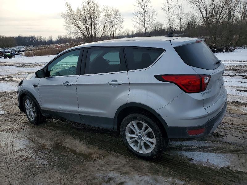 Photo 2 from auction – 2019 FORD ESCAPE with VIN 1FMCU0GD3KUB51867