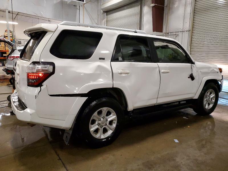 Photo 3 from auction – 2016 TOYOTA 4RUNNER SR with VIN JTEZU5JR8G5144846