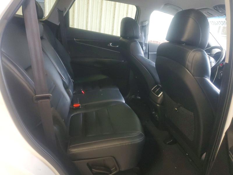 Photo 11 from auction – 2017 KIA SORENTO with VIN 5XYPG4A36HG271788