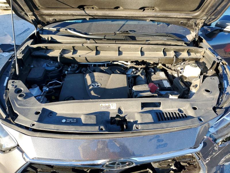 Photo 12 from auction – 2022 TOYOTA HIGHLANDER with VIN 5TDDZRBH1NS168104