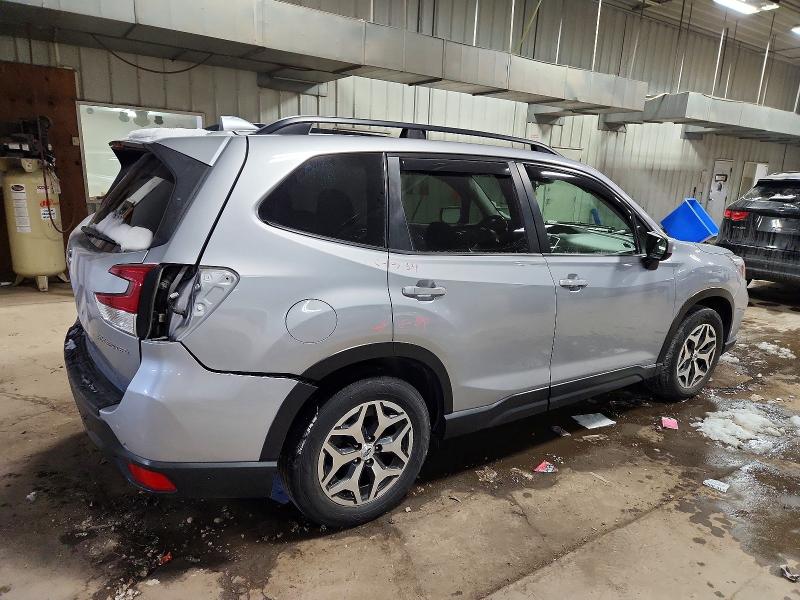 Photo 3 from auction – 2019 SUBARU FORESTER with VIN JF2SKAGC0KH502926