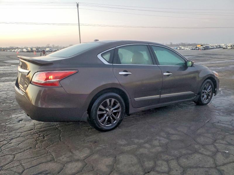 Photo 3 from auction – 2015 NISSAN ALTIMA 2.5 with VIN 1N4AL3AP3FN916293
