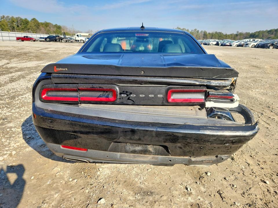 Photo 6 from auction – 2017 DODGE CHALLENGER with VIN 2C3CDZAGXHH613787