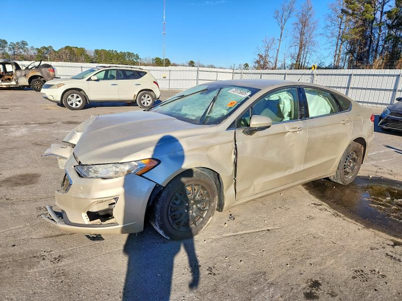 FORD FUSION 2019 with VIN 3FA6P0G78KR160354 - Photo from auction