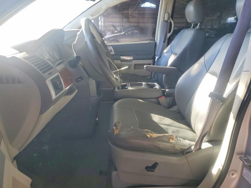 Photo 7 from auction – 2008 CHRYSLER TOWN & COU with VIN 2A8HR54P18R110871