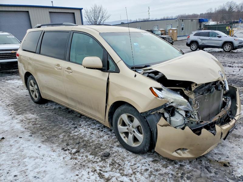 Photo 4 from auction – 2011 TOYOTA SIENNA LE with VIN 5TDKK3DC6BS037417