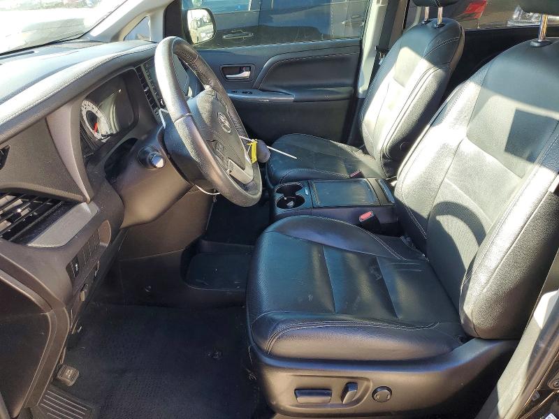 Photo 7 from auction – 2019 TOYOTA SIENNA SE with VIN 5TDXZ3DC6KS020635