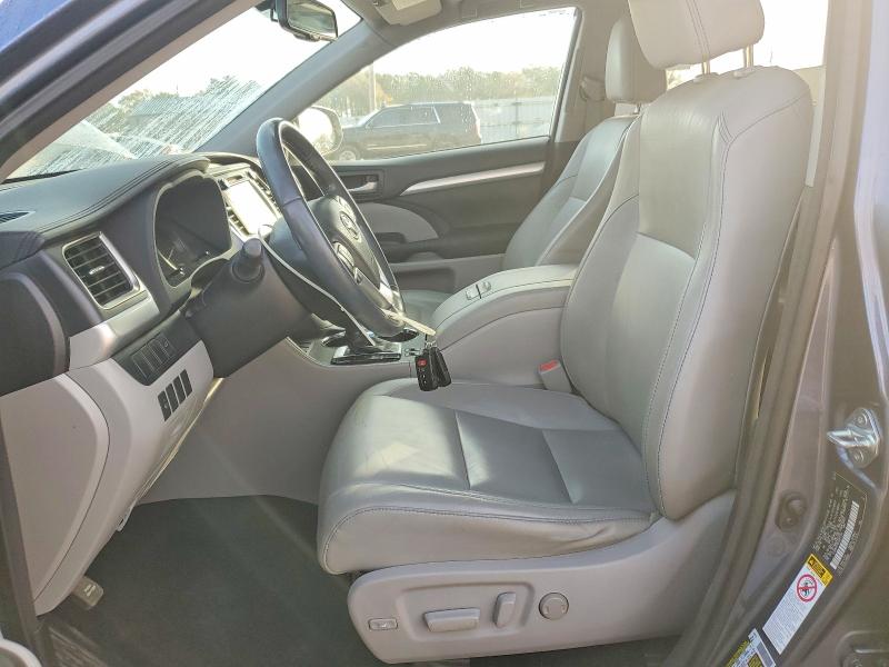 Photo 7 from auction – 2015 TOYOTA HIGHLANDER with VIN 5TDKKRFH9FS075144