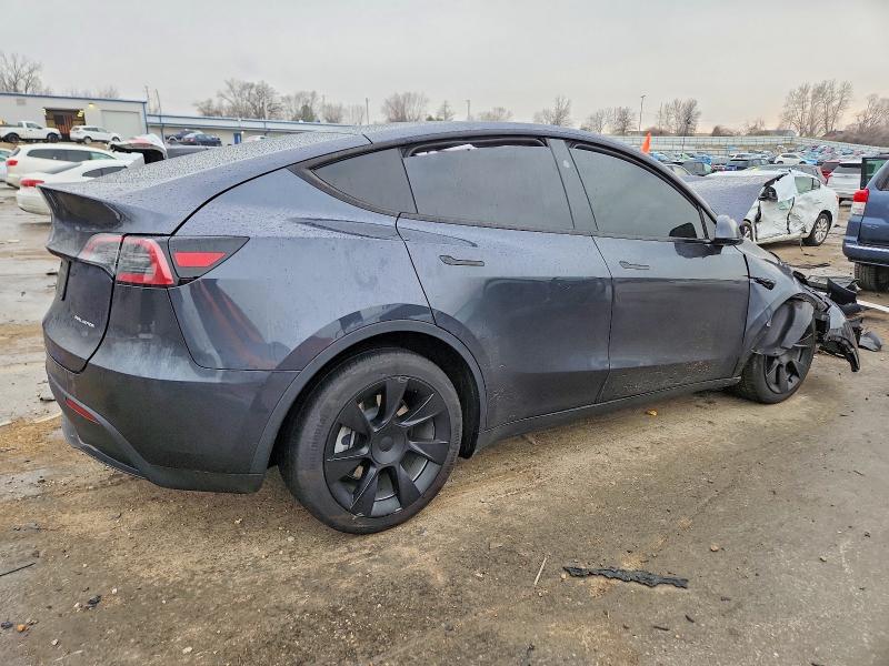 Photo 3 from auction – 2024 TESLA MODEL Y with VIN 7SAYGAEEXRF003742