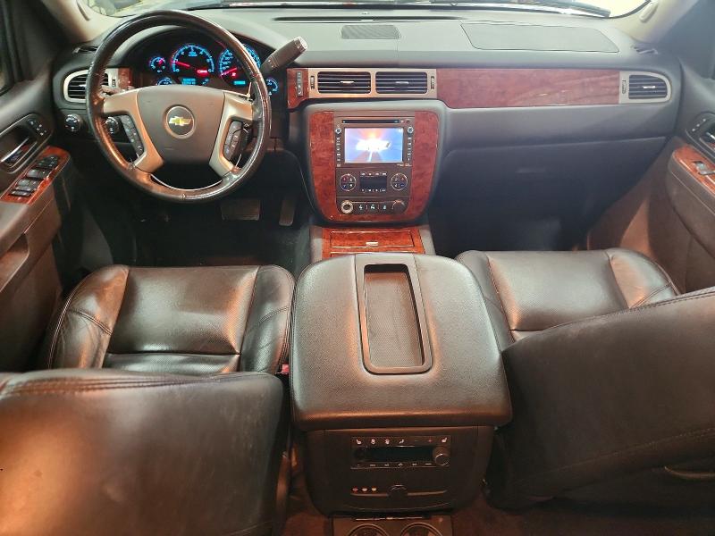 Photo 8 from auction – 2013 CHEVROLET SUBURBAN with VIN 1GNSKKE7XDR304448