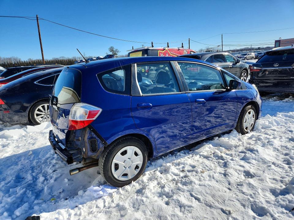Photo 3 from auction – 2013 HONDA FIT with VIN JHMGE8H39DC025026