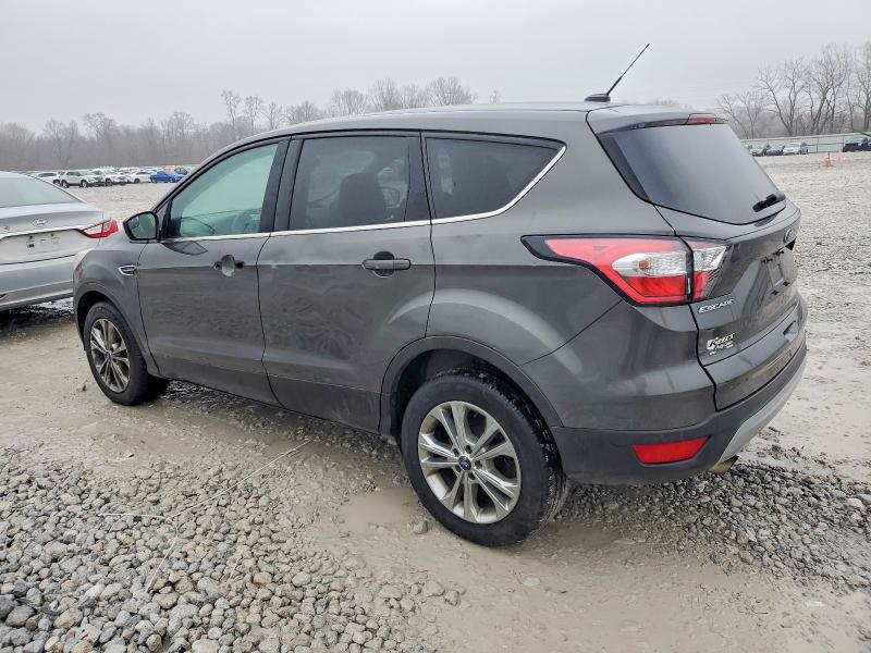 Photo 2 from auction – 2017 FORD ESCAPE SE with VIN 1FMCU9GD8HUD80817