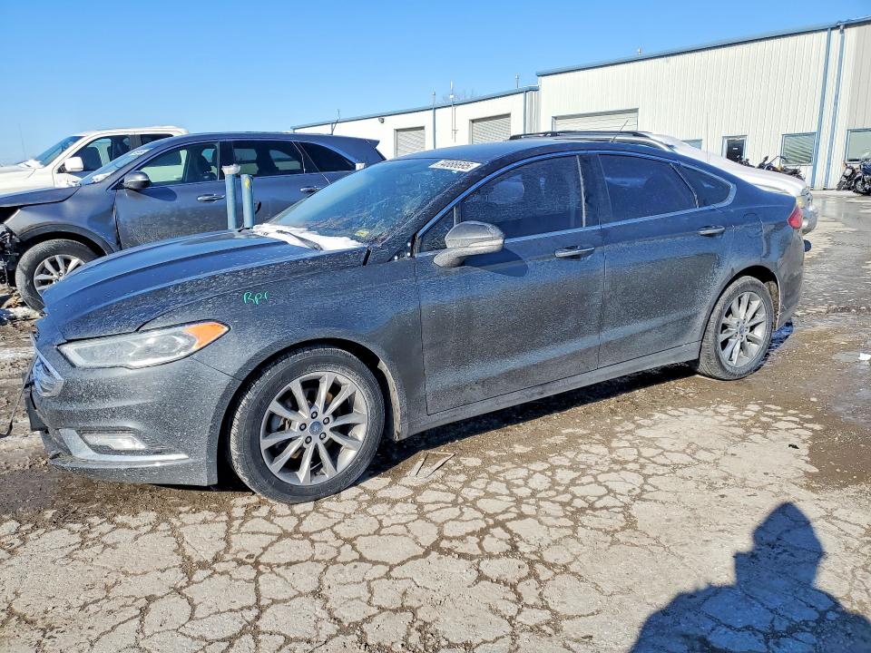 FORD FUSION 2017 with VIN 3FA6P0HD8HR353780 - Photo from auction