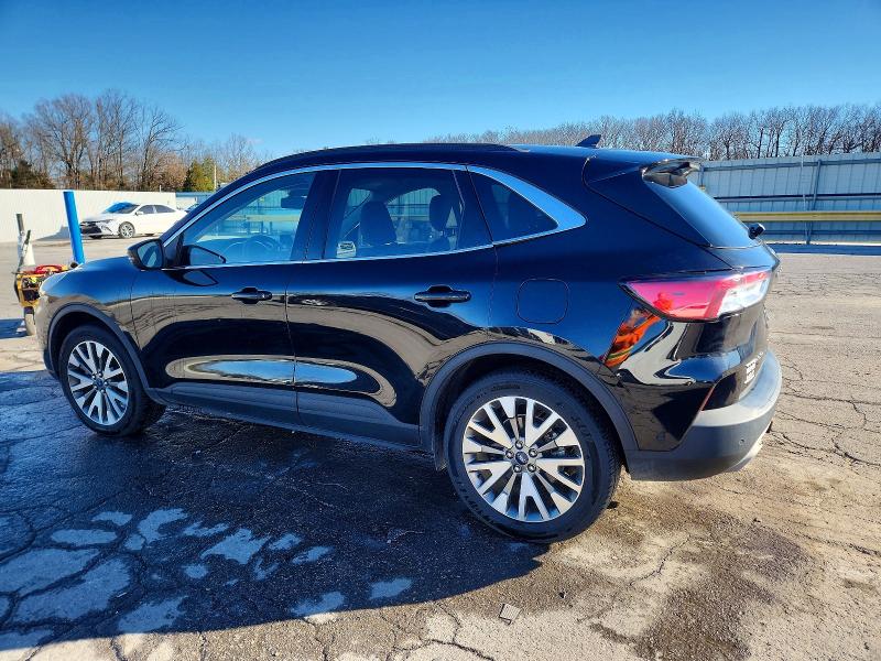 Photo 2 from auction – 2020 FORD ESCAPE with VIN 1FMCU9J92LUB28591
