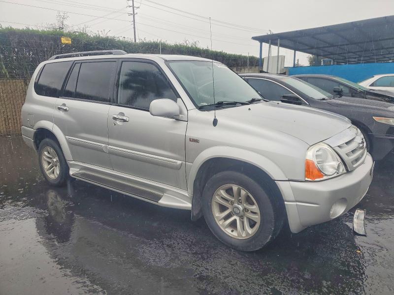 Foto 4 de la subasta – 2004 SUZUKI XL7 con VIN JS3TX92V444104268