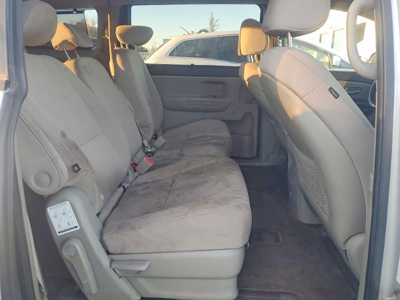 Photo 11 from auction – 2015 KIA SEDONA LX with VIN KNDMB5C14F6045073
