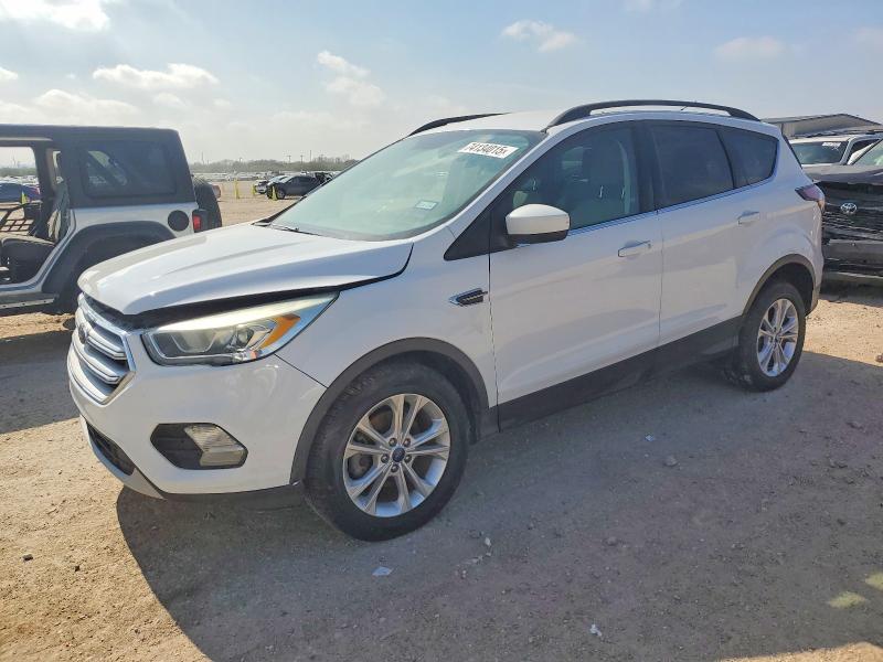 FORD ESCAPE 2017 with VIN 1FMCU0GD5HUB03487 - Photo from auction