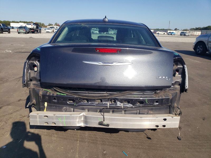 Photo 6 from auction – 2016 CHRYSLER 300C with VIN 2C3CCAEG3GH320083