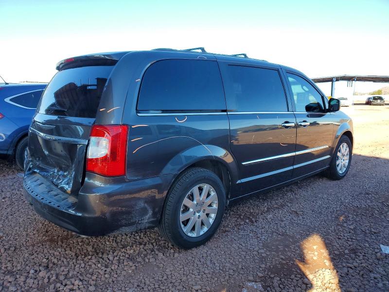 Photo 3 from auction – 2016 CHRYSLER TOWN & COU with VIN 2C4RC1BG1GR247378