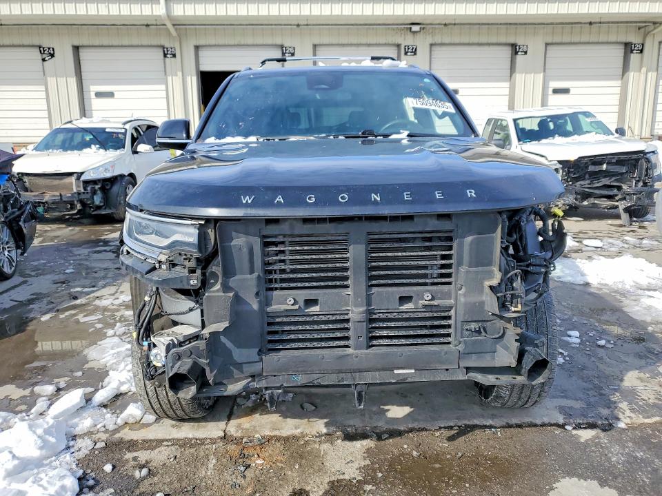 Photo 5 from auction – 2022 JEEP WAGONEER with VIN 1C4SJVBT0NS107085