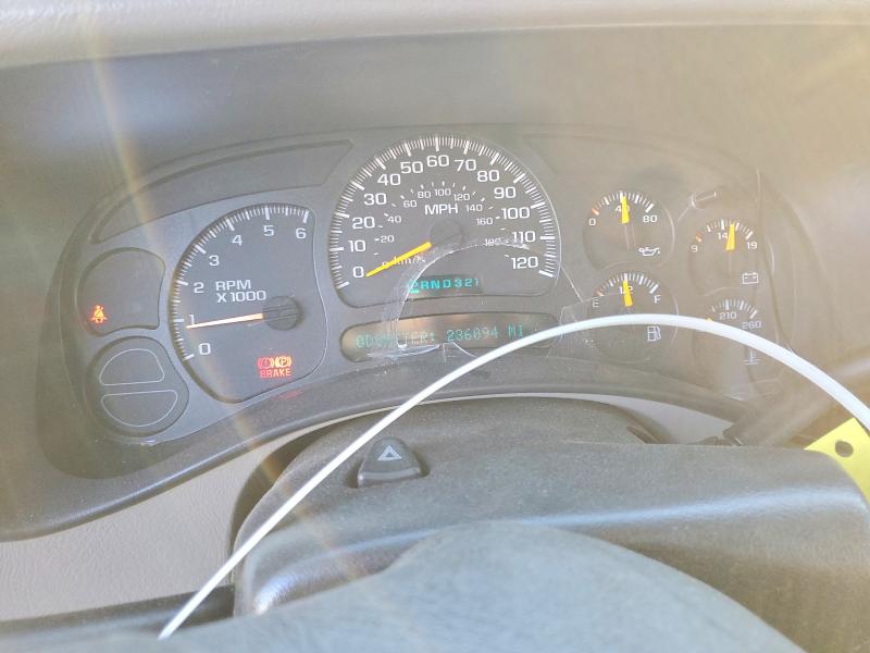 Photo 9 from auction – 2005 CHEVROLET SILVERADO with VIN 2GCEC19T651194724