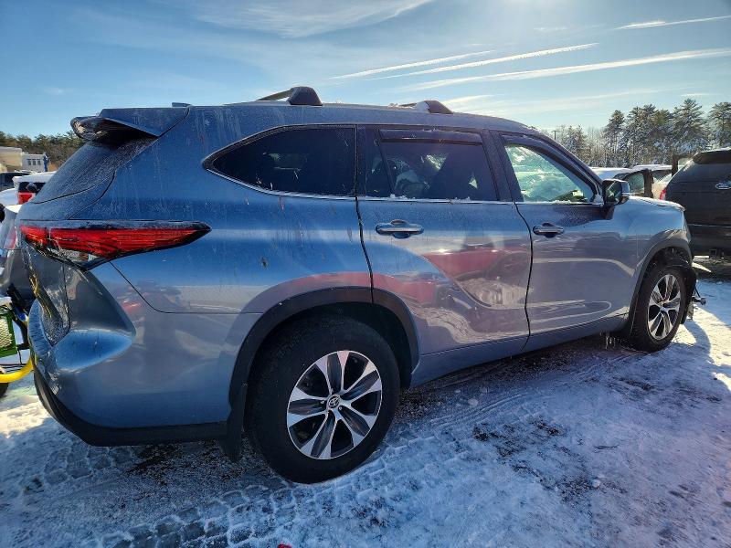 Photo 3 from auction – 2022 TOYOTA HIGHLANDER with VIN 5TDGZRBH1NS256910