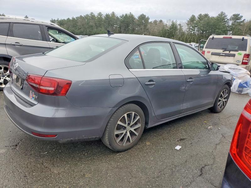 Photo 3 from auction – 2017 VOLKSWAGEN JETTA with VIN 3VWDB7AJ1HM405933