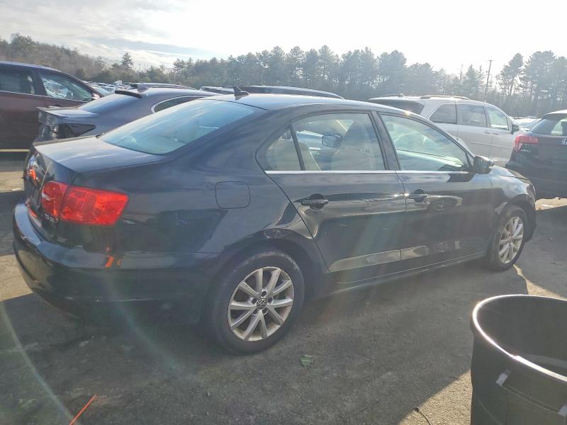 Photo 3 from auction – 2013 VOLKSWAGEN JETTA SE with VIN 3VWDP7AJ9DM201246