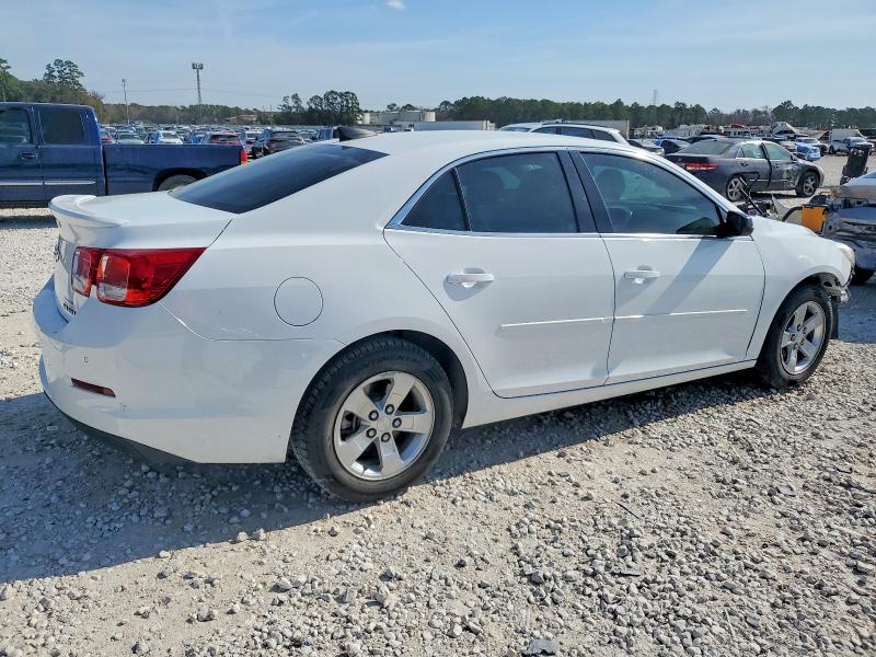 Photo 3 from auction – 2015 CHEVROLET MALIBU LS with VIN 1G11B5SL5FF233504