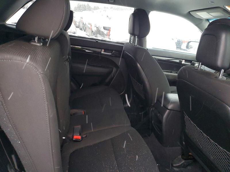 Photo 11 from auction – 2015 KIA SORENTO LX with VIN 5XYKT3A66FG661135