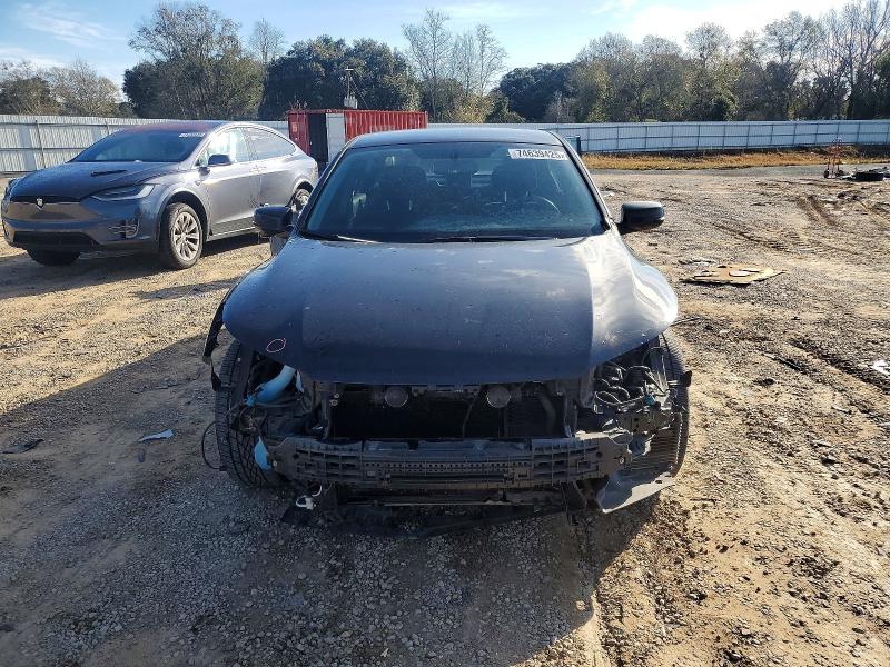 Photo 5 from auction – 2014 HONDA ACCORD with VIN 1HGCR6F31EA000051