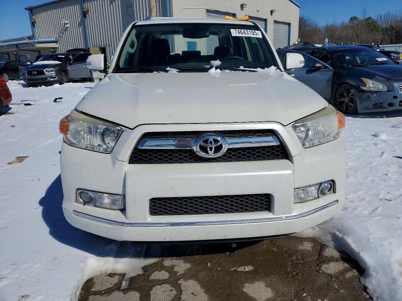 Zdjęcie 5 z aukcji – 2013 TOYOTA 4RUNNER SR z VIN JTEBU5JR4D5119245