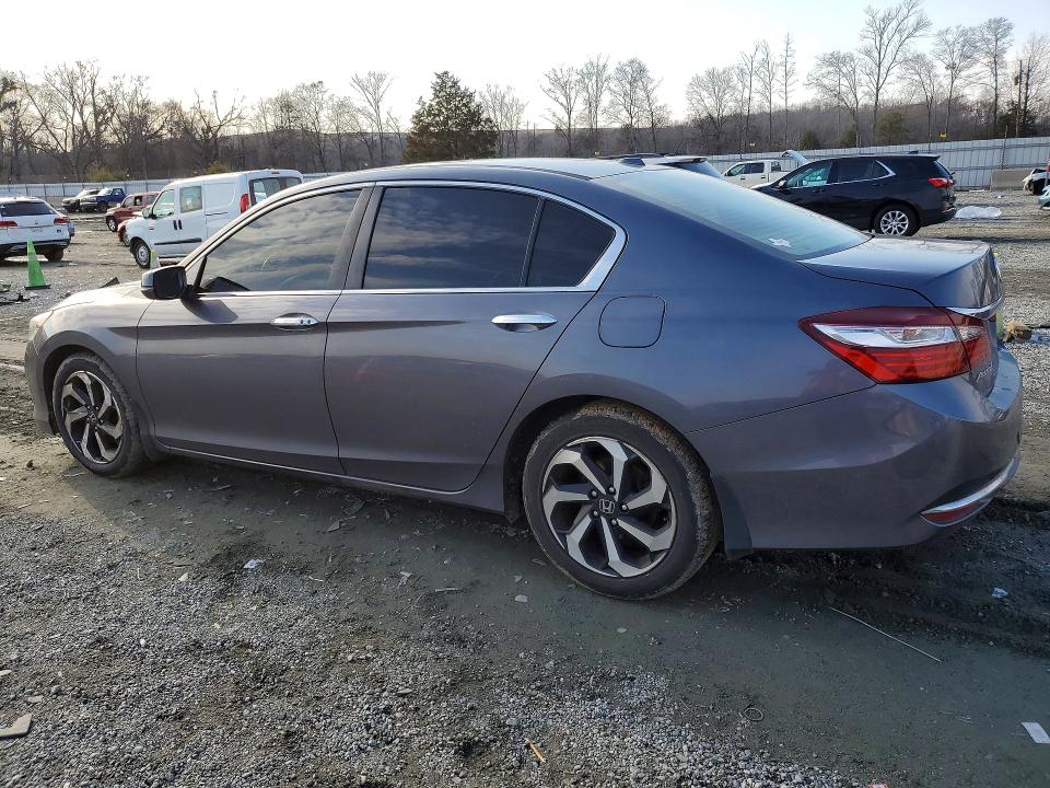 Photo 2 from auction – 2016 HONDA ACCORD with VIN 1HGCR2F82GA052103