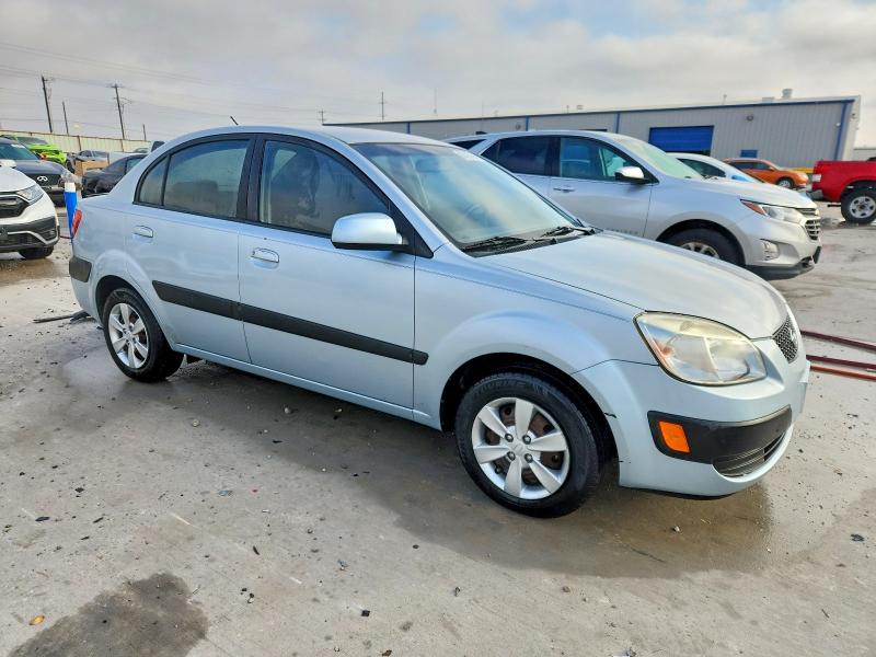 Photo 4 from auction – 2008 KIA RIO BASE with VIN KNADE123986331018