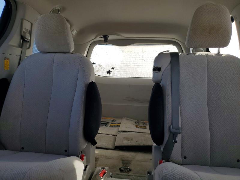 Zdjęcie 10 z aukcji – 2014 TOYOTA SIENNA LE z VIN 5TDKK3DC6ES478792