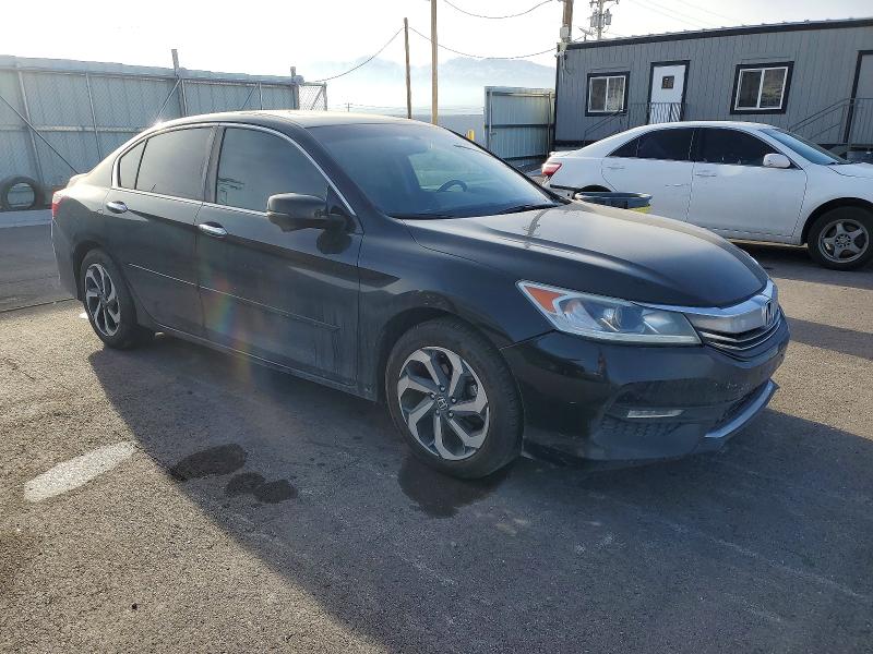 Photo 4 from auction – 2017 HONDA ACCORD with VIN 1HGCR2F8XHA064629