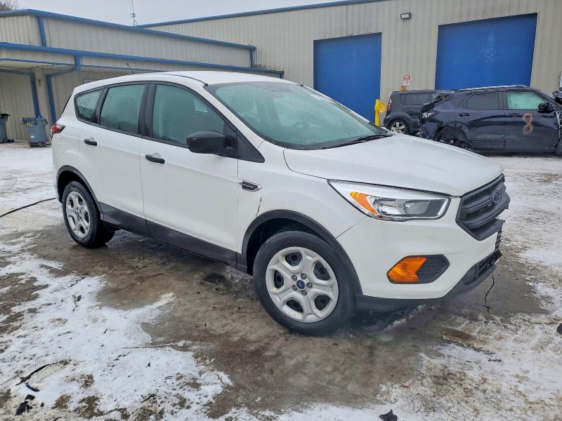 Photo 4 from auction – 2017 FORD ESCAPE with VIN 1FMCU0F75HUB00245