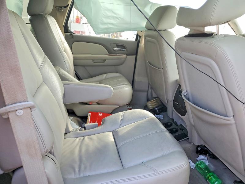Photo 11 from auction – 2011 CHEVROLET TAHOE with VIN 1GNSCBE03BR233347