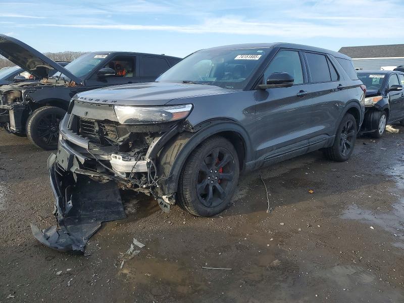 FORD EXPLORER 2021 with VIN 1FM5K8GC8MGA44545 - Photo from auction