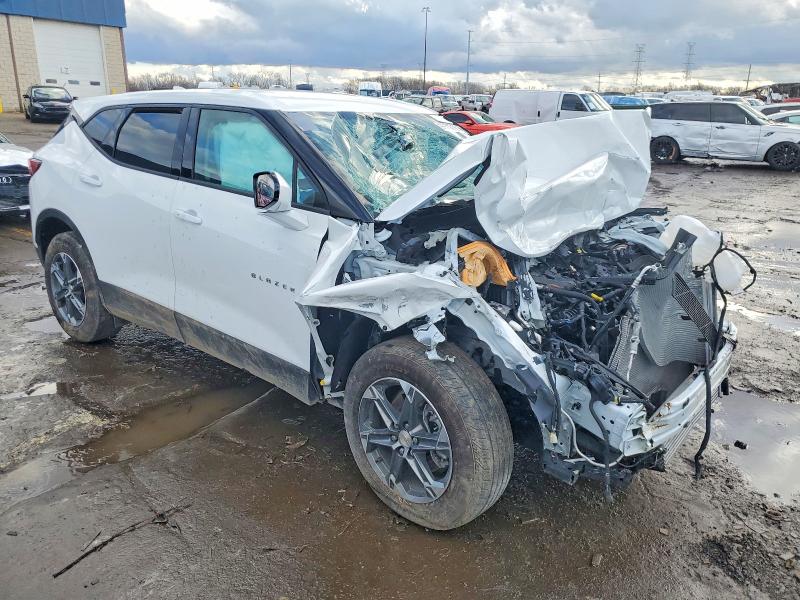 Photo 4 from auction – 2025 CHEVROLET BLAZER with VIN 3GNKBCR42SS154495