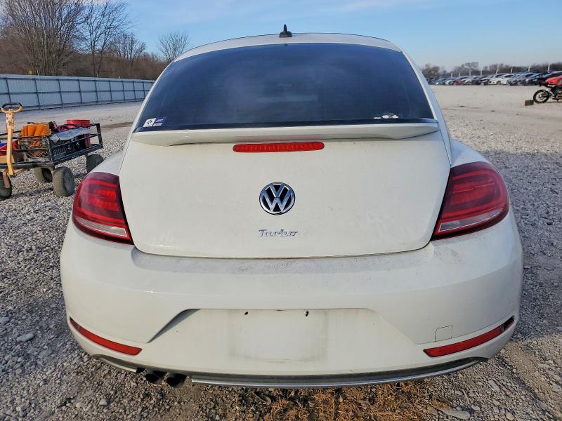 Photo 6 from auction – 2018 VOLKSWAGEN BEETLE with VIN 3VWFD7AT4JM705749