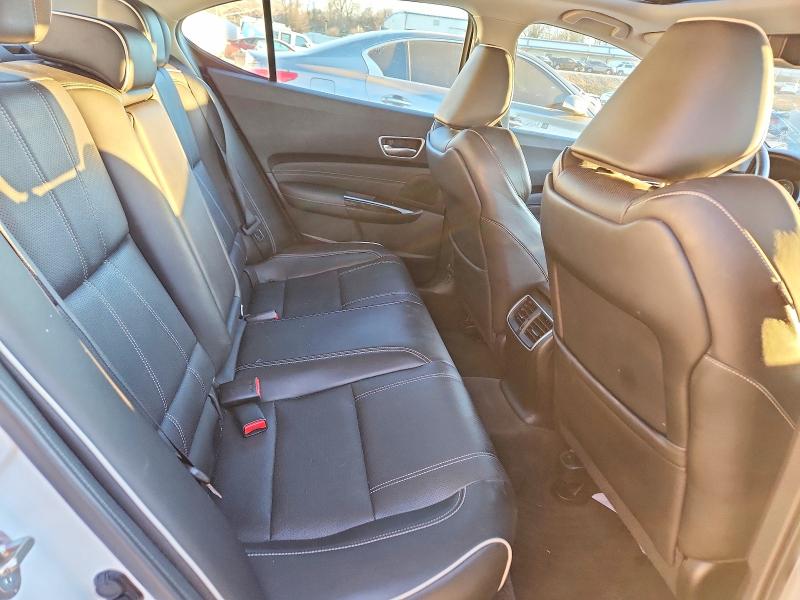 Photo 10 from auction – 2018 ACURA TLX TECH with VIN 19UUB3F54JA001598