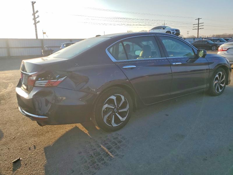 Photo 3 from auction – 2016 HONDA ACCORD with VIN 1HGCR3F80GA032857