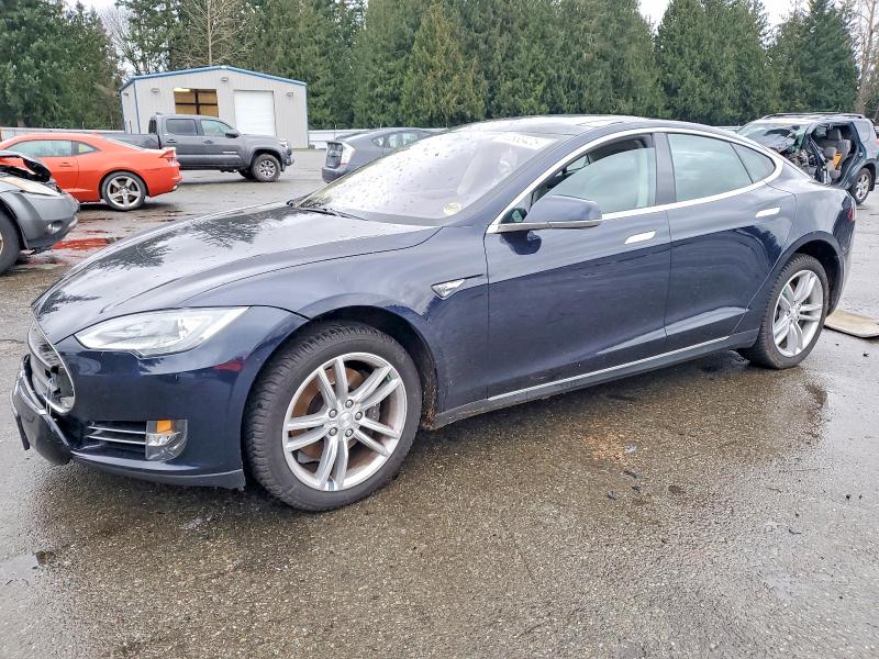 TESLA MODEL S 2013 with VIN 5YJSA1CN2DFP03285 - Photo from auction